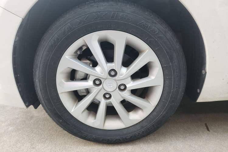 Used Hyundai Verna RV 2017 1.4L Automatic Cool Edition GLS China V Emission Standard Left Front Wheel Hub