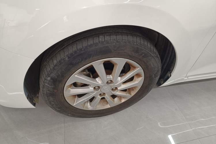 Used Hyundai Verna RV 2017 1.4L Manual Cool Edition GLS China V Emission Standard Left Front Wheel Hub