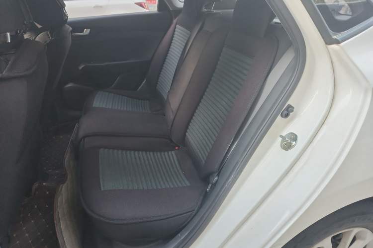 Used Hyundai Verna RV 2017 1.4L Automatic Cool Edition GLS China V Emission Standard Left Rear Seat