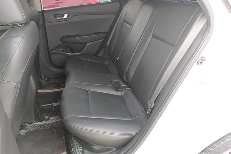 Used Hyundai Verna RV 2017 1.4L Automatic Cool Edition GLS China V Emission Standard Left Rear Seat