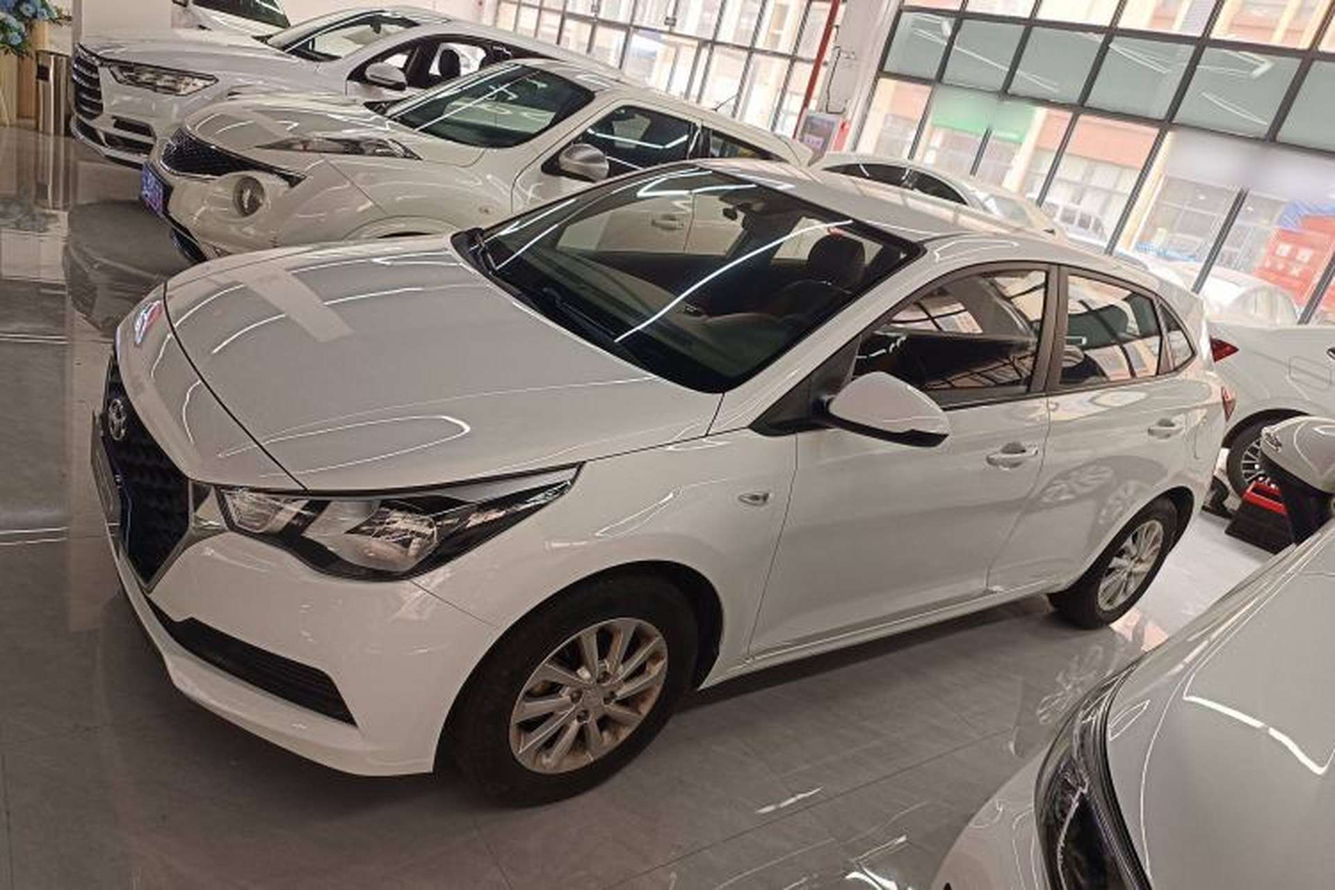 Used Hyundai Verna RV 2017 1.4L Manual Cool Edition GLS China V Emission Standard Left Side