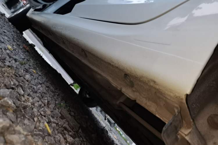 Used Hyundai Verna RV 2017 1.4L Automatic Cool Edition GLS China VI Standard Left Side Sill