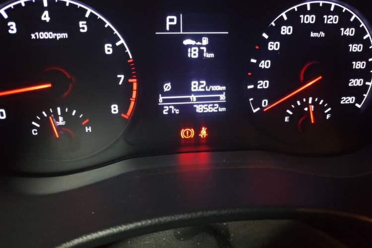 Used Hyundai Verna RV 2017 1.4L Automatic Cool Edition GLS China V Emission Standard Odometer Close Up