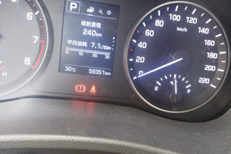 Used Hyundai Verna RV 2017 1.4L Automatic Sport Version National Emission Standard V Odometer Close Up