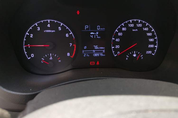 Used Hyundai Verna RV 2017 1.4L Automatic Cool Edition GLS China V Emission Standard Odometer Close Up