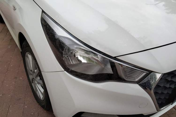 Used Hyundai Verna RV 2017 1.4L Automatic Cool Edition GLS China V Emission Standard Right Front Headlight