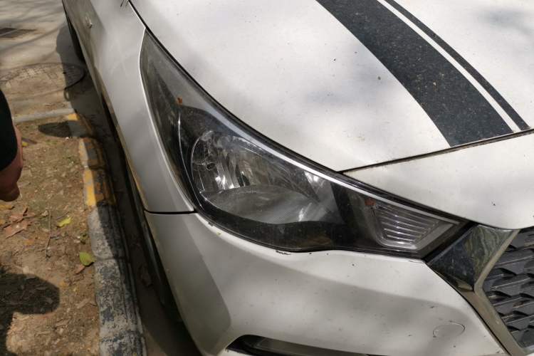 Used Hyundai Verna RV 2017 1.4L Automatic Cool Edition GLS China V Emission Standard Right Front Headlight