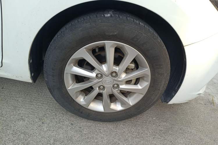 Used Hyundai Verna RV 2017 1.4L Automatic Sport Version National Emission Standard V Right Front Wheel Hub