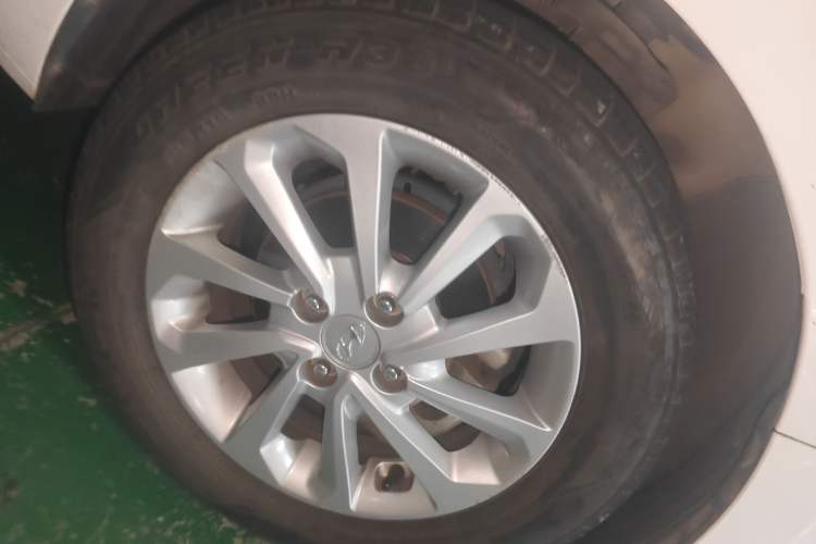 Used Hyundai Verna RV 2017 1.4L Automatic Cool Edition GLS China V Emission Standard Right Front Wheel Hub