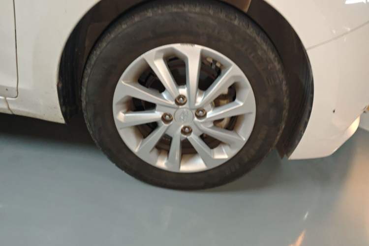 Used Hyundai Verna RV 2017 1.4L Automatic Cool Edition GLS China V Emission Standard Right Front Wheel Hub