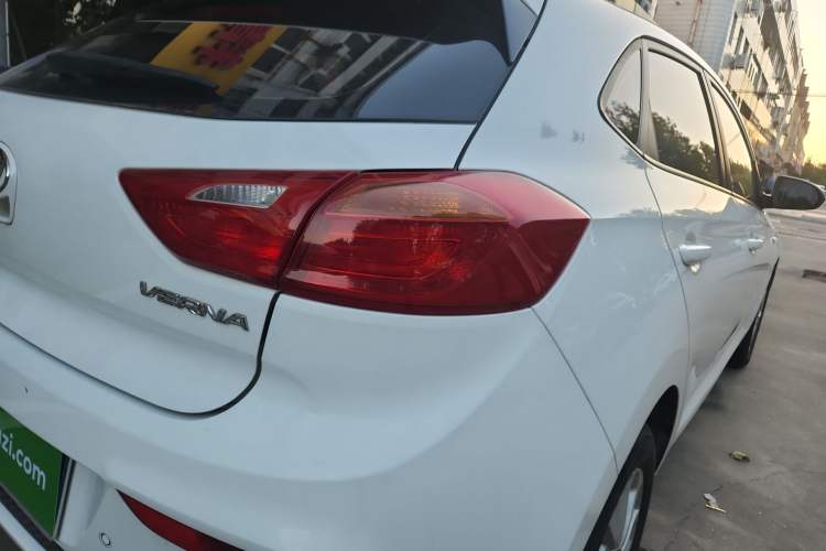 Used Hyundai Verna RV 2017 1.4L Automatic Cool Edition GLS China V Emission Standard Right Rear Taillight
