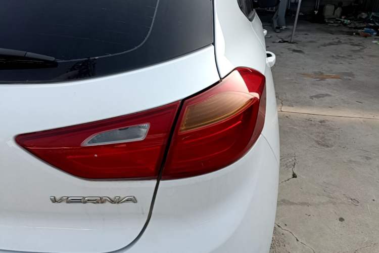 Used Hyundai Verna RV 2017 1.4L Automatic Cool Edition GLS China V Emission Standard Right Rear Taillight