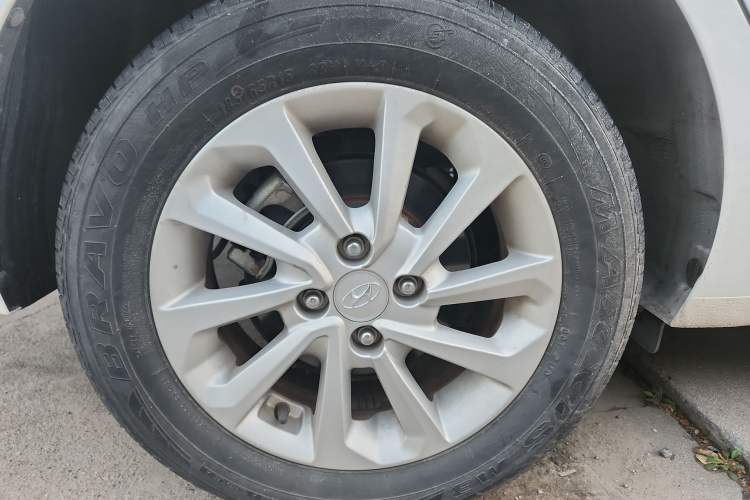 Used Hyundai Verna RV 2017 1.4L Automatic Cool Edition GLS China V Emission Standard Right Rear Wheel Hub