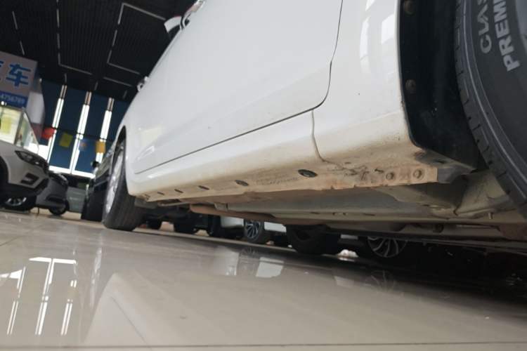 Used Hyundai Verna RV 2017 1.4L Automatic Sport Version National Emission Standard V Right Side Sill