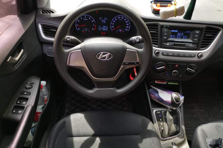 Used Hyundai Verna RV 2017 1.4L Automatic Cool Edition GLS China V Emission Standard Steering Wheel