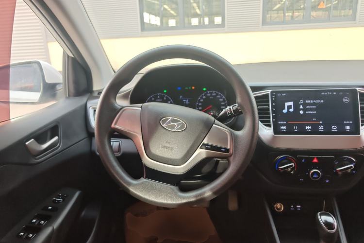 Used Hyundai Verna RV 2017 1.4L Automatic Cool Edition GLS China V Emission Standard Steering Wheel