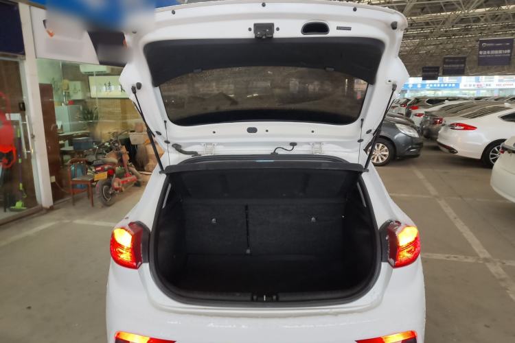 Used Hyundai Verna RV 2017 1.4L Automatic Cool Edition GLS China V Emission Standard Trunk