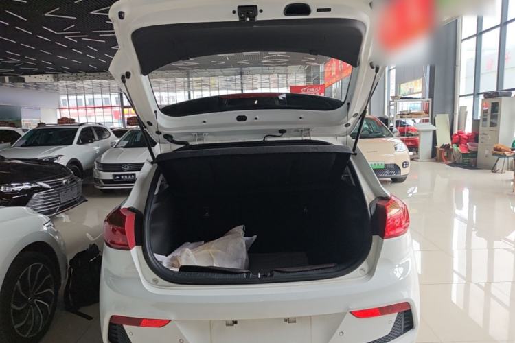 Used Hyundai Verna RV 2017 1.4L Automatic Sport Version National Emission Standard V Trunk
