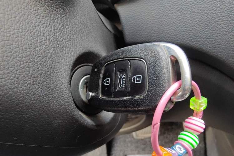 Used Hyundai Verna RV 2017 1.4L Automatic Cool Edition GLS China V Emission Standard Vehicle Key