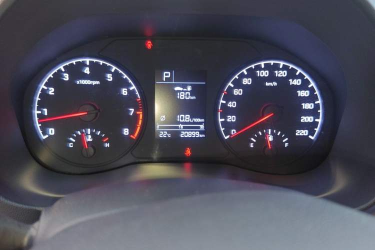 Used Hyundai Verna RV 2017 1.4L Automatic Cool Edition GLS China V Emission Standard Odometer Close Up