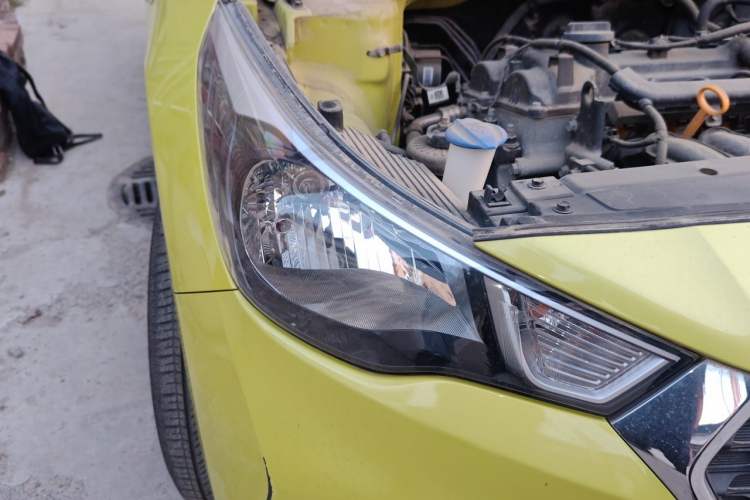 Used Hyundai Verna RV 2017 1.4L Automatic Cool Edition GLS China V Emission Standard Right Front Headlight