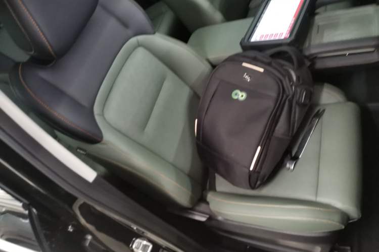 Used iCAR 03 2024 401km Two-Wheel Drive Standard Advanced Version Right Front Seat