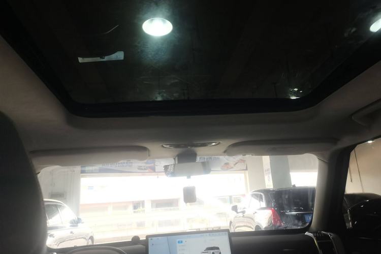 Used iCAR 03 2024 472km Four-Wheel Drive Long-Range Version Headliner