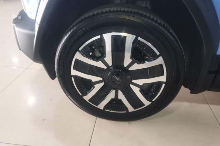 Used iCAR 03 2024 472km Four-Wheel Drive Long-Range Version Left Front Wheel Hub