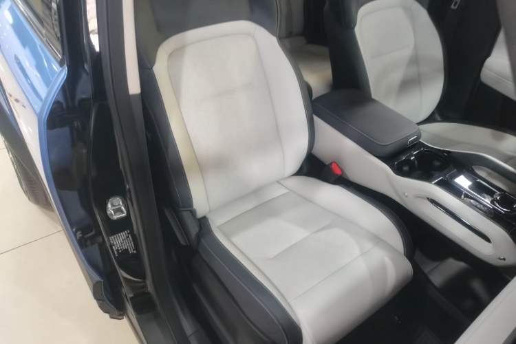 Used iCAR 03 2024 472km Four-Wheel Drive Long-Range Version Right Front Seat