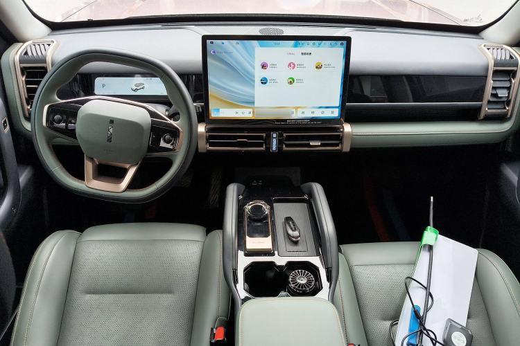 Used iCAR 03 2024 501km Four-wheel Drive Long-Range Advanced Version Center Console