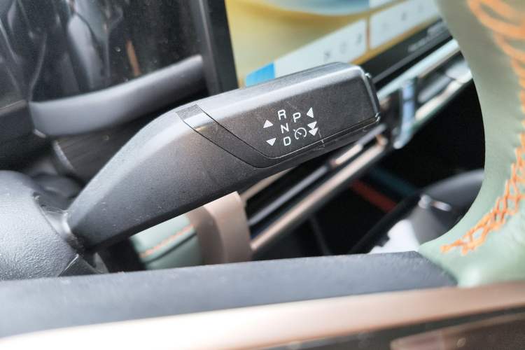 Used iCAR 03 2024 501km Four-wheel Drive Long-Range Advanced Version Gear Lever