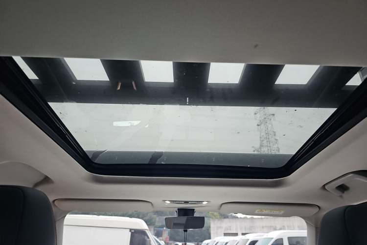 Used iCAR 03 2024 472km Four-Wheel Drive Long-Range Version Headliner