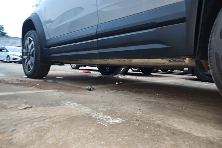 Used iCAR 03 2024 472km Four-Wheel Drive Long-Range Version Left Side Sill