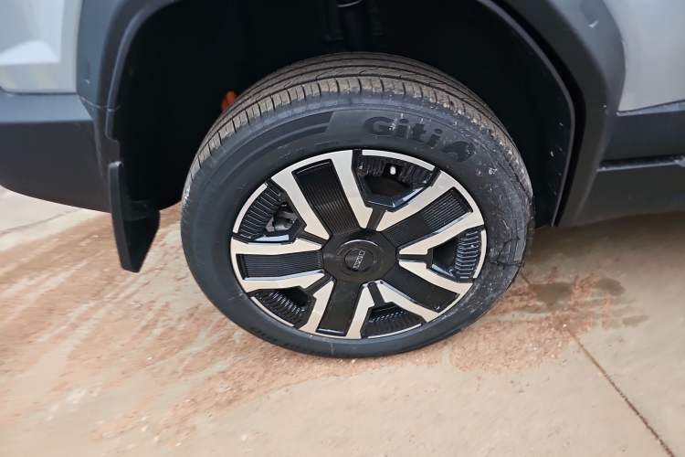 Used iCAR 03 2024 472km Four-Wheel Drive Long-Range Version Right Rear Wheel Hub