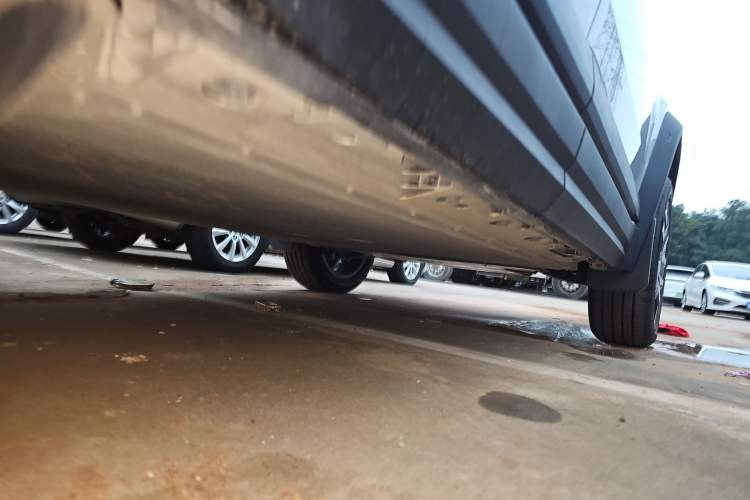 Used iCAR 03 2024 472km Four-Wheel Drive Long-Range Version Right Side Sill