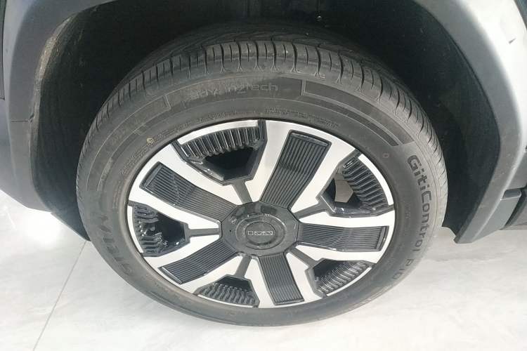Used iCAR 03 2024 501km Four-wheel Drive Long-Range Advanced Version Exterior 7