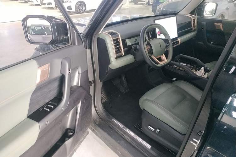 Used iCAR 03 2024 501km Four-wheel Drive Long-Range Advanced Version Interior 3