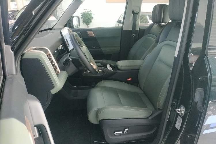 Used iCAR 03 2024 501km Four-wheel Drive Long-Range Advanced Version Left Front Seat