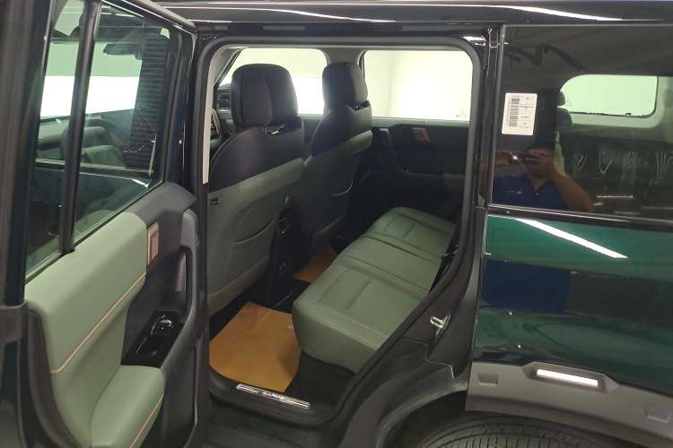 Used iCAR 03 2024 501km Four-wheel Drive Long-Range Advanced Version Right Rear Seat