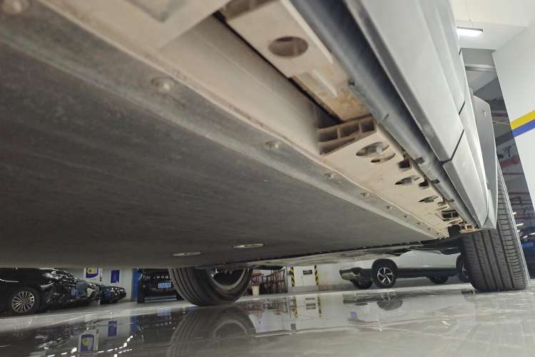 Used iCAR 03 2024 501km Four-wheel Drive Long-Range Advanced Version Right Side Sill