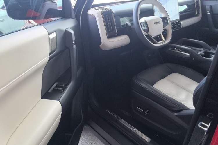 Used iCAR 03 2024 501km Four-wheel Drive Long-Range Advanced Version Interior 2