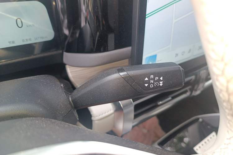 Used iCAR 03 2024 472km Four-Wheel Drive Long-Range Intelligent Advanced Version Gear Lever