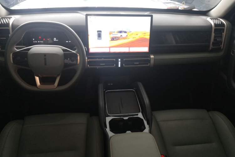 Used iCAR 03 2024 501km Two-Wheel Drive Long-Range Version Center Console