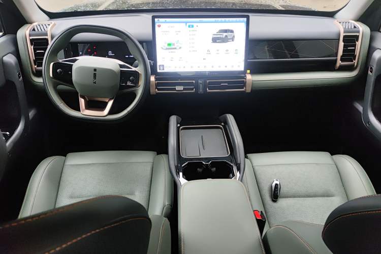 Used iCAR 03 2024 501km Two-Wheel Drive Long-Range Version Center Console