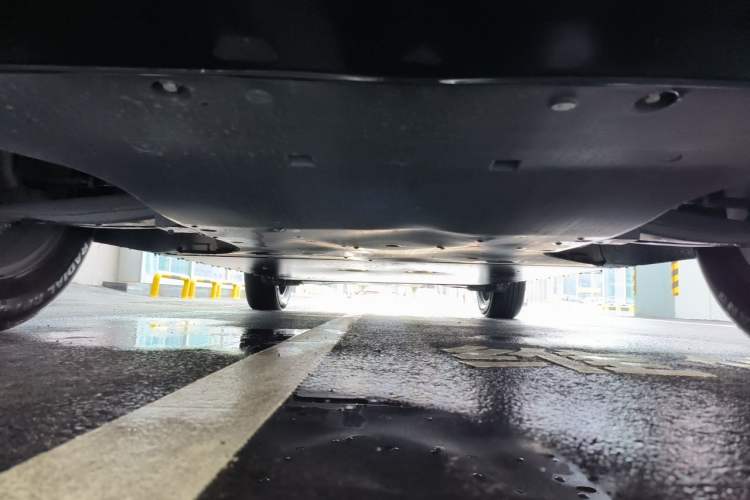 Used iCAR 03 2024 401km Two-Wheel Drive Standard Advanced Version Chassis Front