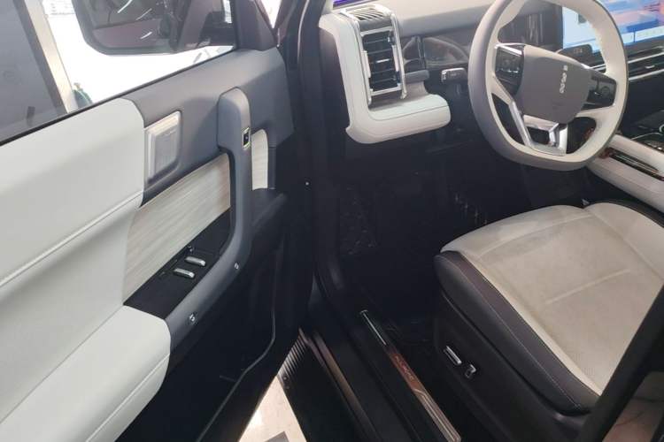Used iCAR 03 2024 401km Range Two-Wheel Drive Standard Yuechao Version Driver Seat