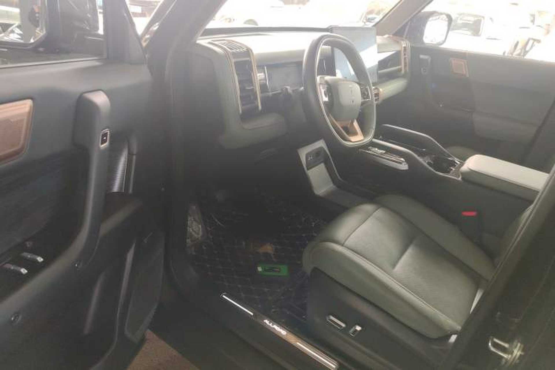 Used iCAR 03 2024 501km Four-wheel Drive Long-Range Advanced Version Driver Seat
