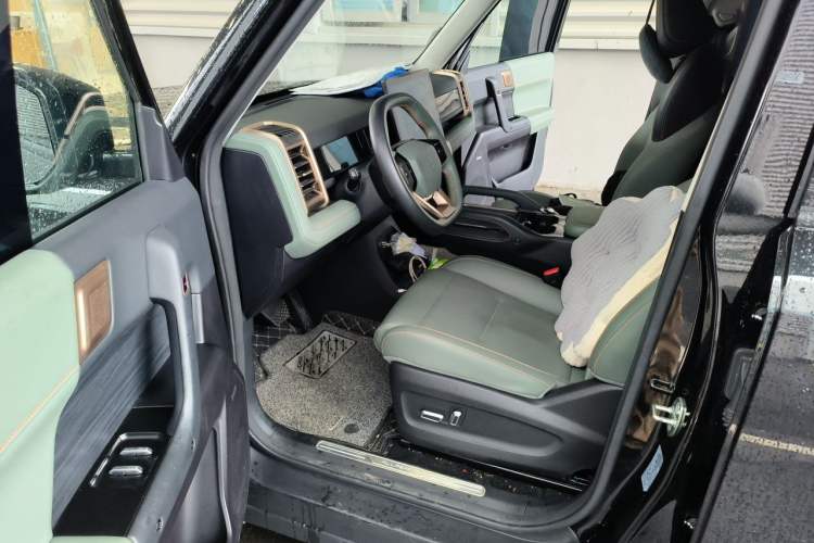Used iCAR 03 2024 401km Two-Wheel Drive Standard Advanced Version Driver Seat