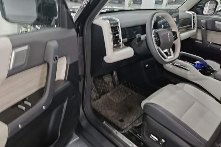 Used iCAR 03 2024 472km Four-Wheel Drive Long-Range Version Driver Seat