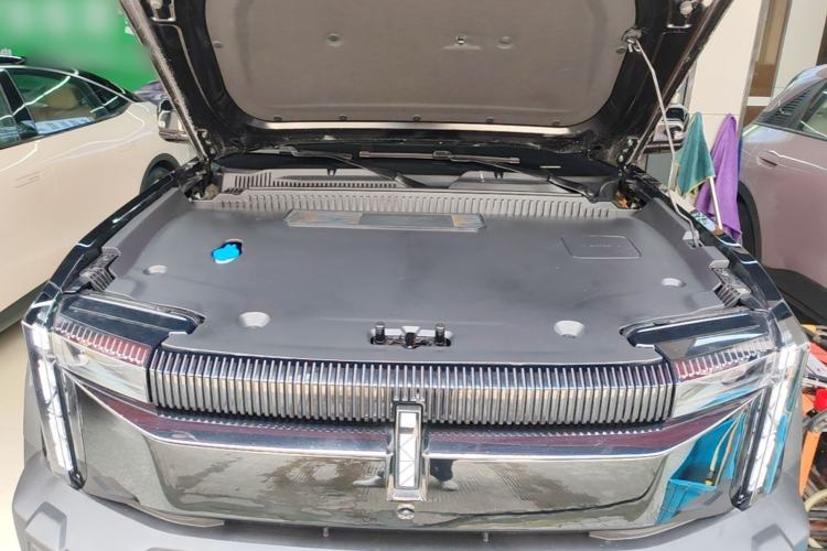 Used iCAR 03 2024 401km Range Two-Wheel Drive Standard Yuechao Version Engine Bay